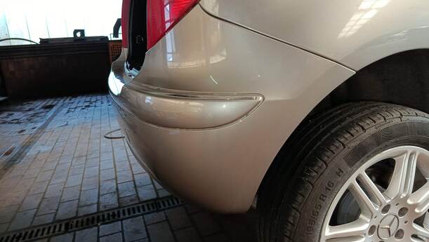 Foto: STOSSFÄNGER / STOßSTANGE HINTEN eines Mercedes-Benz A 170