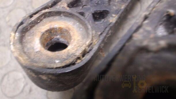 Foto: SCHEIBENWISCHERARME VORN eines Nissan Micra 1.0