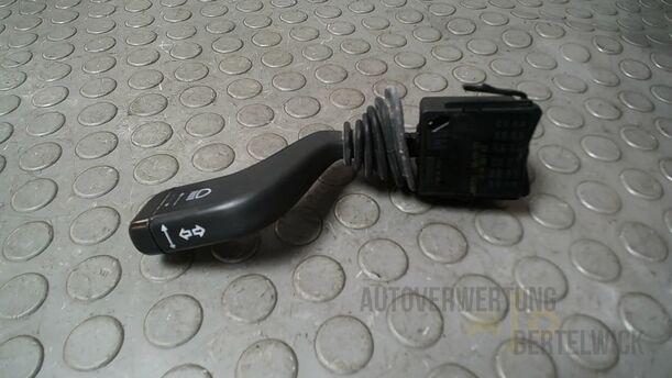 Foto: BLINKSCHALTER/ KOMBISCHALTER eines Opel Meriva 1.6 16V