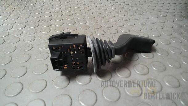 Foto: BLINKSCHALTER/ KOMBISCHALTER eines Opel Meriva 1.6 16V