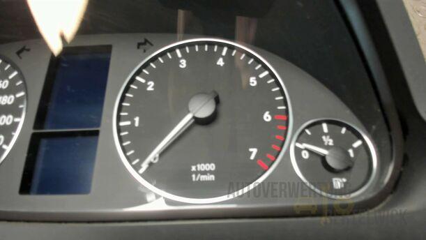 Foto: KOMBIINSTRUMENT / TACHOEINHEIT eines Mercedes-Benz A 170
