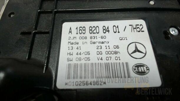 Foto: INNENBELEUCHTUNG / INNENLEUCHTE eines Mercedes-Benz A 170