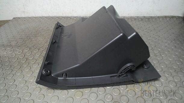 Foto: HANDSCHUHFACH eines Opel Meriva 1.6 16V