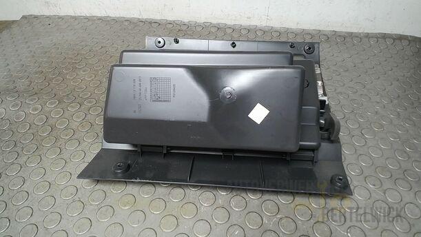 Foto: HANDSCHUHFACH eines Opel Meriva 1.6 16V