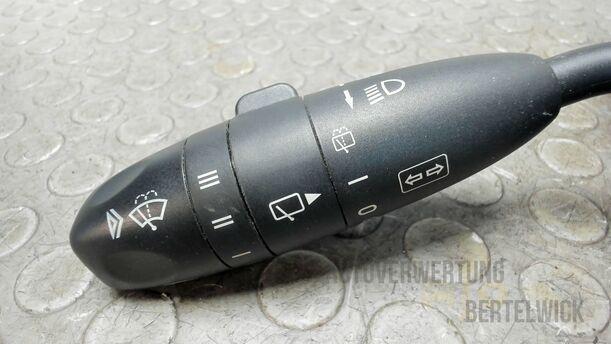 Foto: BLINKERSCHALTER / KOMBISCHALTER eines Mercedes-Benz A 170