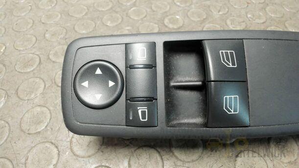 Foto: FENSTERHEBERSCHALTER eines Mercedes-Benz A 170