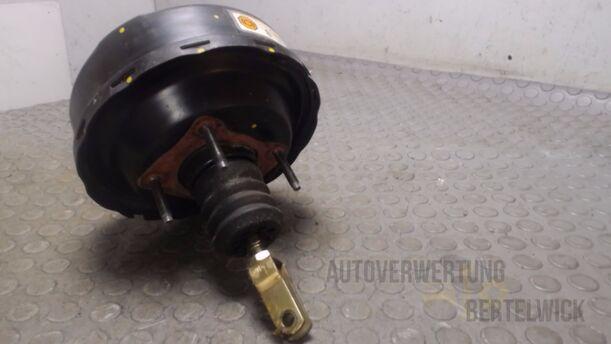 Foto: BREMSKRAFTVERSTÄRER eines Nissan Micra 1.0