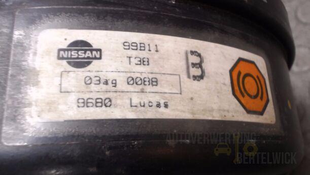 Foto: BREMSKRAFTVERSTÄRER eines Nissan Micra 1.0