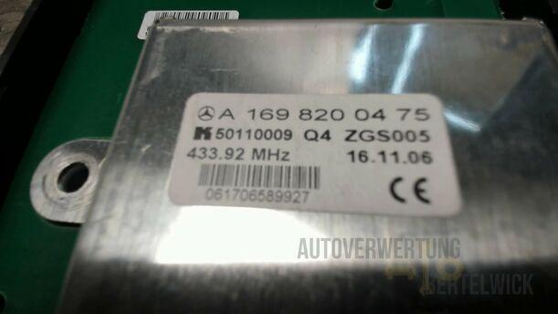 Foto: ANTENNE FUNKFERNBEDIENUNG eines Mercedes-Benz A 170
