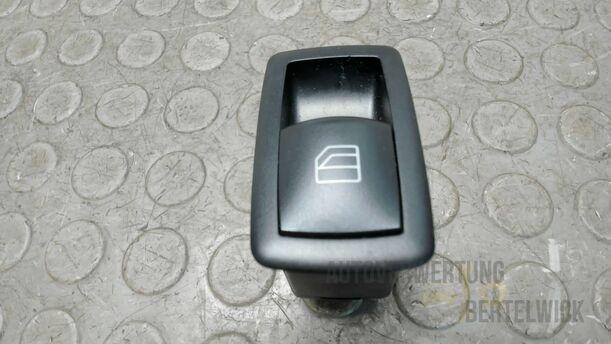 Foto: FENSTERHEBERSCHALTER eines Mercedes-Benz A 170