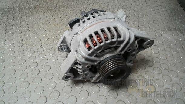 Foto: LICHTMASCHINE ( BOSCH / 100 A ) eines Opel Meriva 1.6 16V