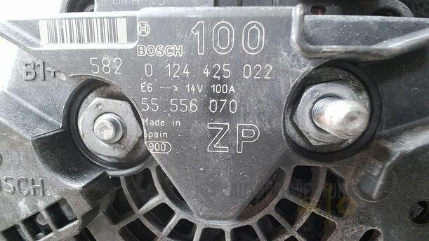 Foto: LICHTMASCHINE ( BOSCH / 100 A ) eines Opel Meriva 1.6 16V