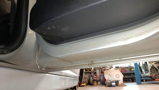 Foto: TÜR HINTEN RECHTS ( SW ) eines Peugeot 207 SW 110 HDi FAP (Blue Lion)