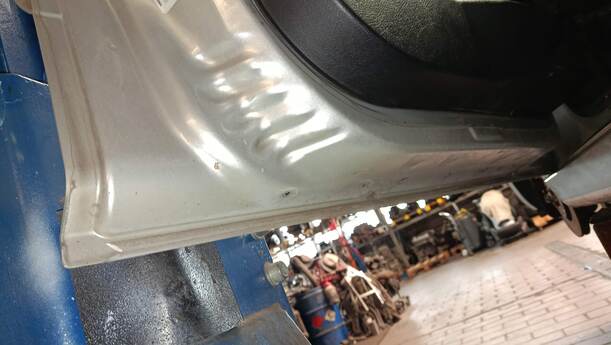 Foto: TÜR VORNE LINKS eines Peugeot 207 SW 110 HDi FAP (Blue Lion)