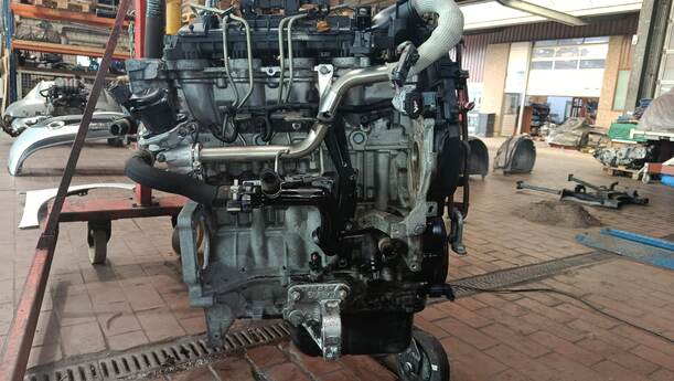 Foto: MOTOR ( 9H01 ) eines Peugeot 207 SW 110 HDi FAP (Blue Lion)