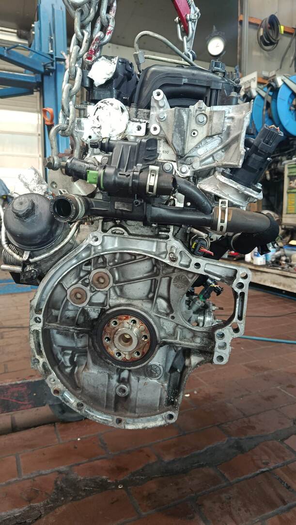 Foto: MOTOR ( 9H01 ) eines Peugeot 207 SW 110 HDi FAP (Blue Lion)