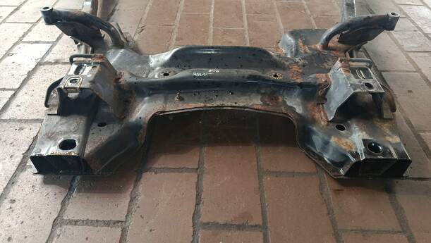 Foto: VORDERACHSE / ACHTRÄGER VORNE eines Peugeot 207 SW 110 HDi FAP (Blue Lion)