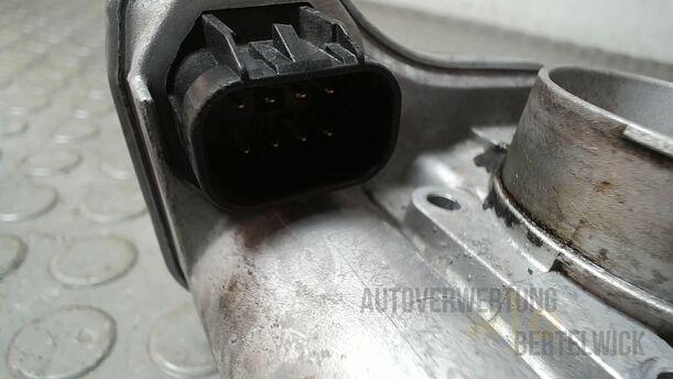 Foto: DROSSELKLAPPENSTUTZEN/ DROSSELKLAPPE eines Opel Meriva 1.6 16V