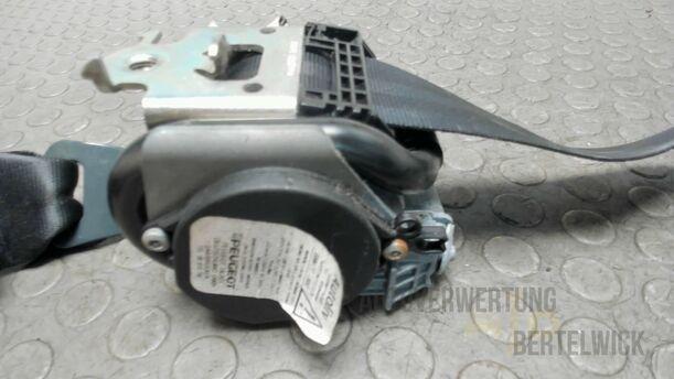 Foto: SICHERHEITSGURT VORNE RECHTS eines Peugeot 207 SW 110 HDi FAP (Blue Lion)