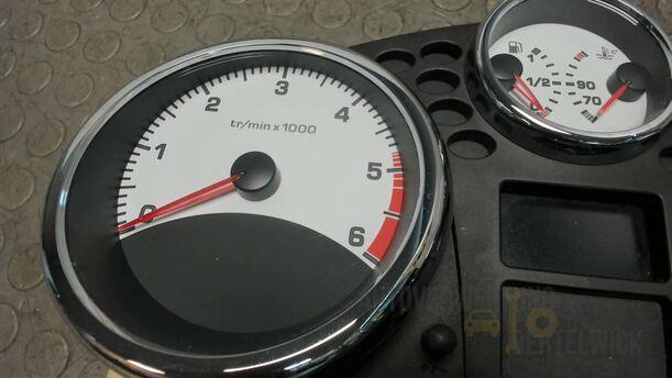 Foto: KOMBIINSTRUMENT / TACHOEINHEIT eines Peugeot 207 SW 110 HDi FAP (Blue Lion) EL