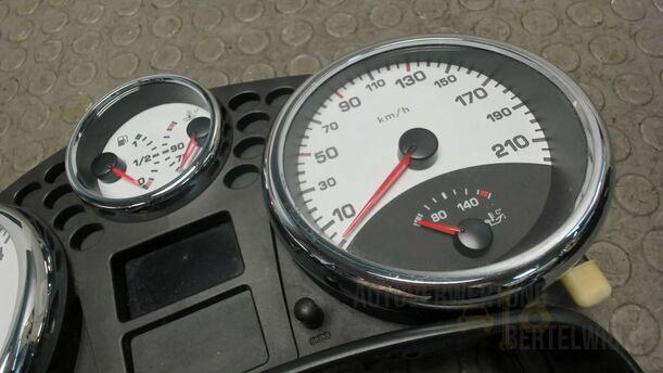 Foto: KOMBIINSTRUMENT / TACHOEINHEIT eines Peugeot 207 SW 110 HDi FAP (Blue Lion) EL