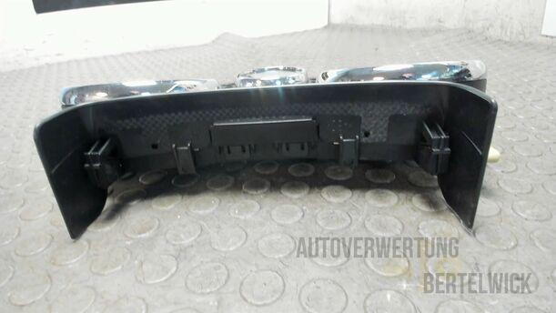 Foto: KOMBIINSTRUMENT / TACHOEINHEIT eines Peugeot 207 SW 110 HDi FAP (Blue Lion) EL