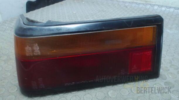 Foto: HECKLEUCHTE / RÜCKLICHT LINKS eines Mitsubishi Lancer 1500 GLX