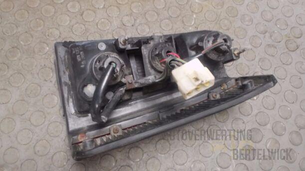 Foto: HECKLEUCHTE / RÜCKLICHT LINKS eines Nissan Sunny Traveller GL