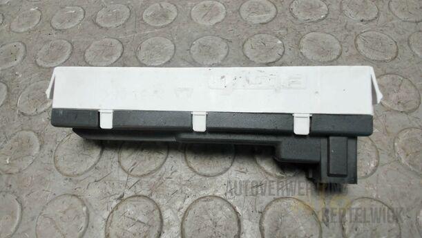 Foto: KONTROLLLEUCHTE SICHERHEITSGURT eines Peugeot 207 SW 110 HDi FAP (Blue Lion) GL
