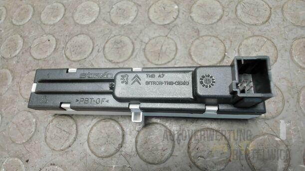 Foto: KONTROLLLEUCHTE SICHERHEITSGURT eines Peugeot 207 SW 110 HDi FAP (Blue Lion) GL