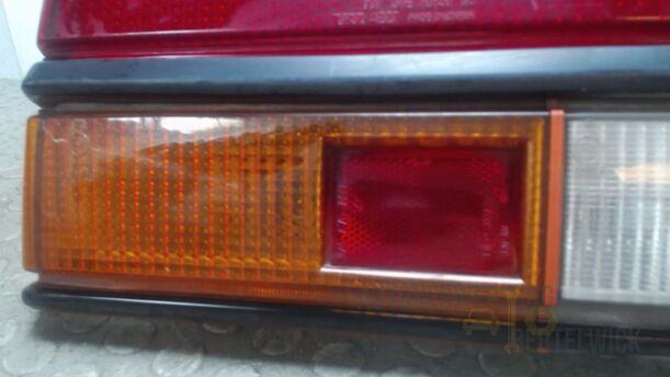 Foto: HECKLEUCHTE / RÜCKLICHT LINKS eines Nissan Cherry 1,2