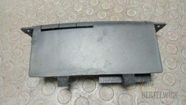 Foto: SCHALTERLEISTE eines Peugeot 207 SW 110 HDi FAP (Blue Lion)