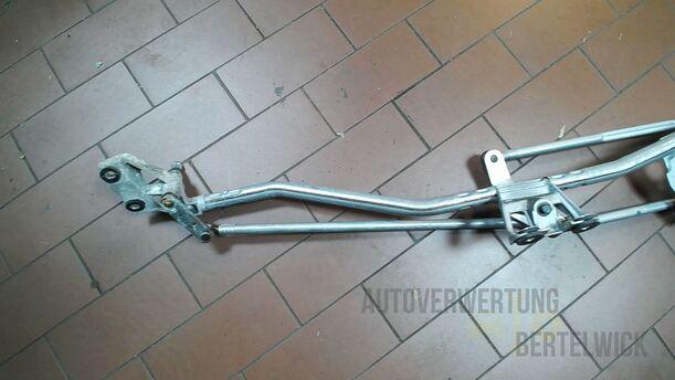 Foto: SCHEIBENWISCHERGESTÄNGE eines Opel Meriva 1.6 16V