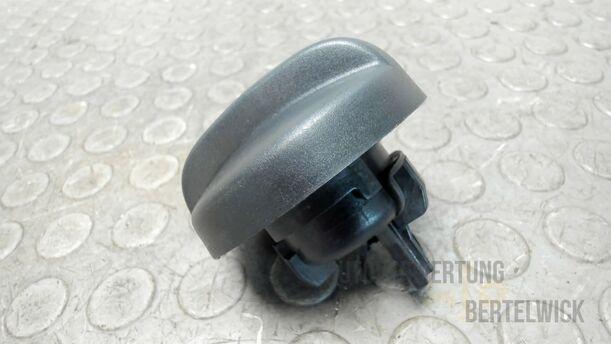 Foto: TANKVERSCHLUSS eines Peugeot 207 SW 110 HDi FAP (Blue Lion)