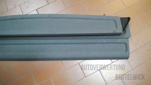 Foto: HUTABLAGE/ LADERAUMABDECKUNG eines Opel Meriva 1.6 16V