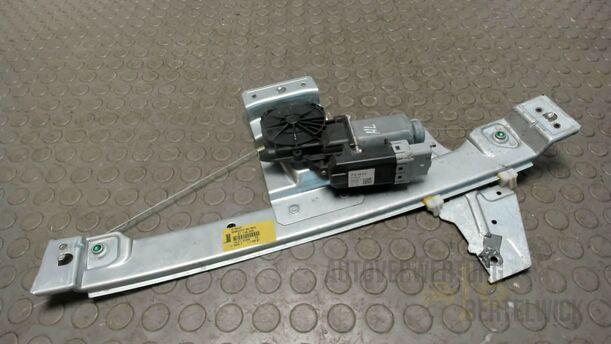 Foto: FENSTERHEBER HINTEN LINKS ELEKTRISCH eines Peugeot 207 SW 110 HDi FAP (Blue Lion)