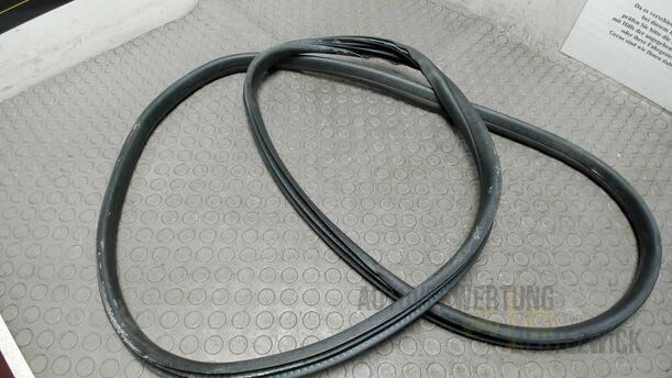 Foto: TÜRDICHTUNG VORNE LINKS eines Peugeot 207 SW 110 HDi FAP (Blue Lion)