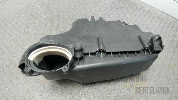 Foto: LUFTFILTERKASTEN eines Peugeot 207 SW 110 HDi FAP (Blue Lion)