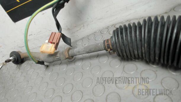 Foto: ELEKTRISCHE LENKUNG / LENKGETRIEBE eines Peugeot 207 SW 110 HDi FAP (Blue Lion) GL