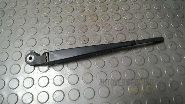 Foto: SCHEIBENWISCHERARM HINTEN ( VARIANT ) eines VW Golf Variant 1.9 TDI GL