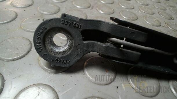 Foto: SCHEIBENWISCHERARM HINTEN ( VARIANT ) eines VW Golf Variant 1.9 TDI GL