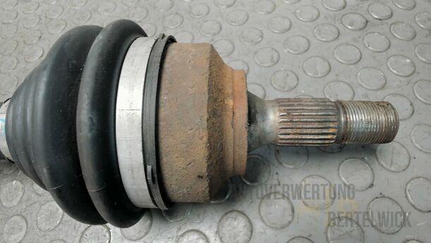 Foto: ANTRIEBSWELLE LINKS eines Peugeot 207 SW 110 HDi FAP (Blue Lion) GL