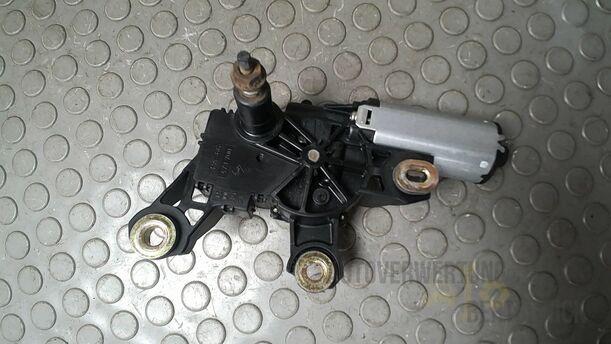 Foto: SCHEIBENWISCHERMOTOR HINTEN eines VW Golf Variant 1.9 TDI GL