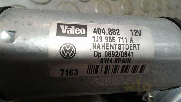 Foto: SCHEIBENWISCHERMOTOR HINTEN eines VW Golf Variant 1.9 TDI GL