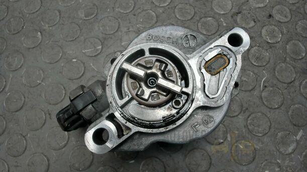 Foto: VAKUUMPUMPE / UNTERDRUCKPUMPE eines Peugeot 207 SW 110 HDi FAP (Blue Lion) GL