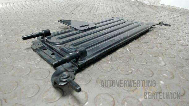 Foto: KRAFTSTOFFKÜHLER eines Peugeot 207 SW 110 HDi FAP (Blue Lion) GL