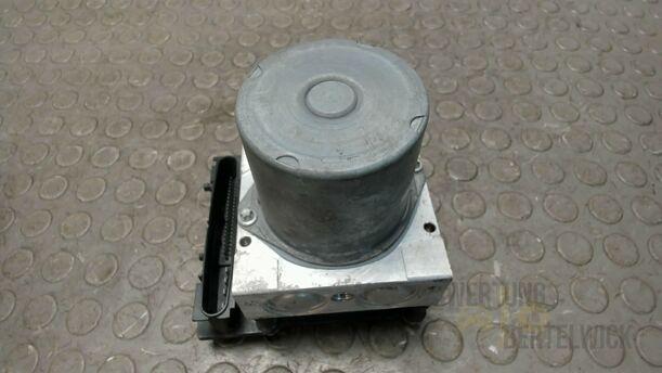 Foto: HAUPTBREMSAGGREGAT ABS eines Mercedes-Benz A 170