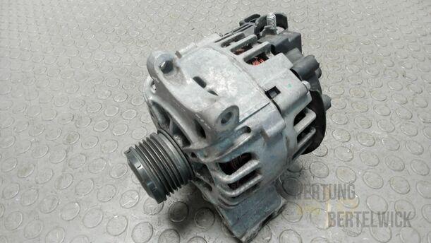 Foto: LICHTMASCHINE / GENERATOR 115 A eines Mercedes-Benz A 170