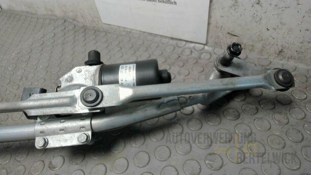 Foto: SCHEIBENWISCHERMOTOR VORNE eines Mercedes-Benz A 170