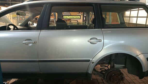 Foto: TÜR HINTEN LINKS ( VARIANT ) eines VW Passat Variant 1.9 TDI